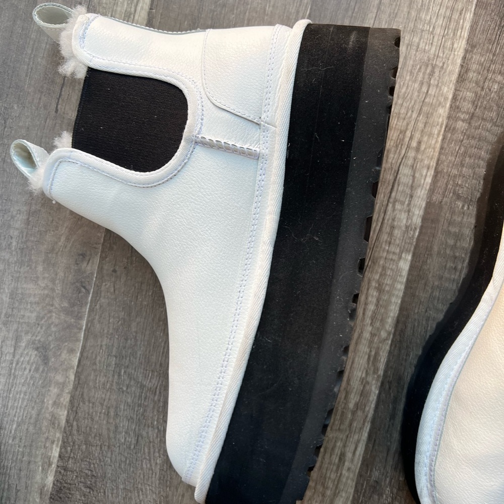 Ugg’s classic mini platform - Picture 3 of 4